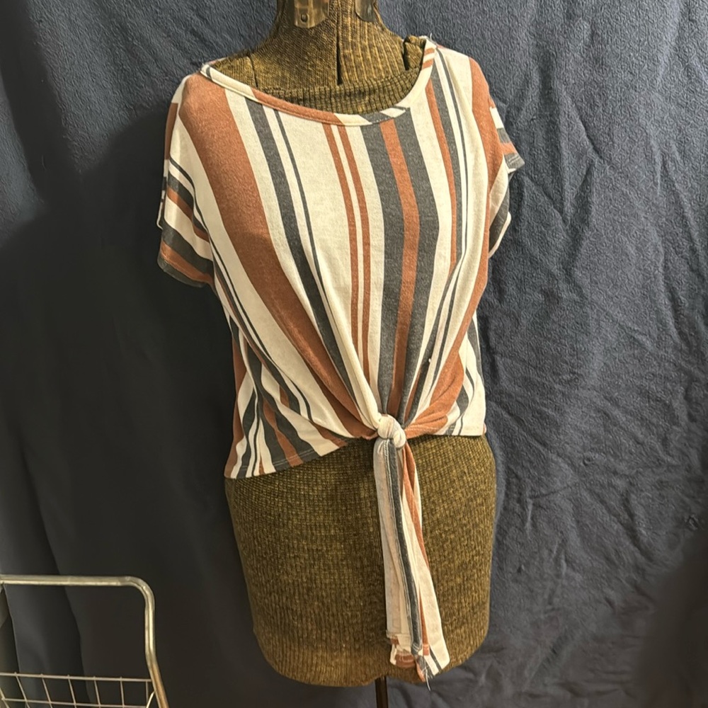 Final touch tie shirt